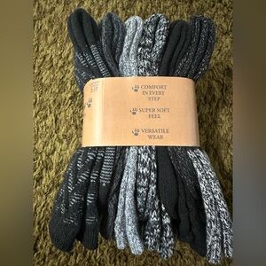 NWT Women’s Bearpaw Boot Socks 6 Pack Black and Gray
